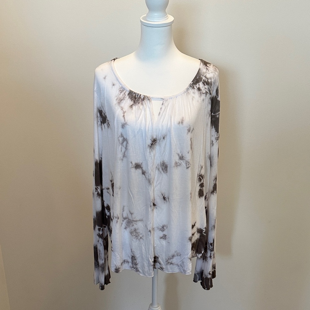 Knox Rose Black and White Long Sleeve Top